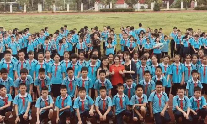 边：奥运冠军有房有车我欠薪欠编只能靠自己PG麻将胡了免费试玩模拟器吴柳芳回应擦(图6)